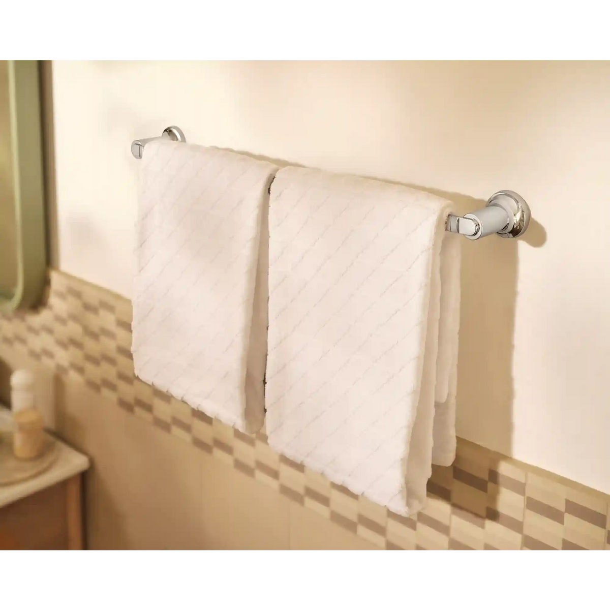 Zyla 24" Towel Bar