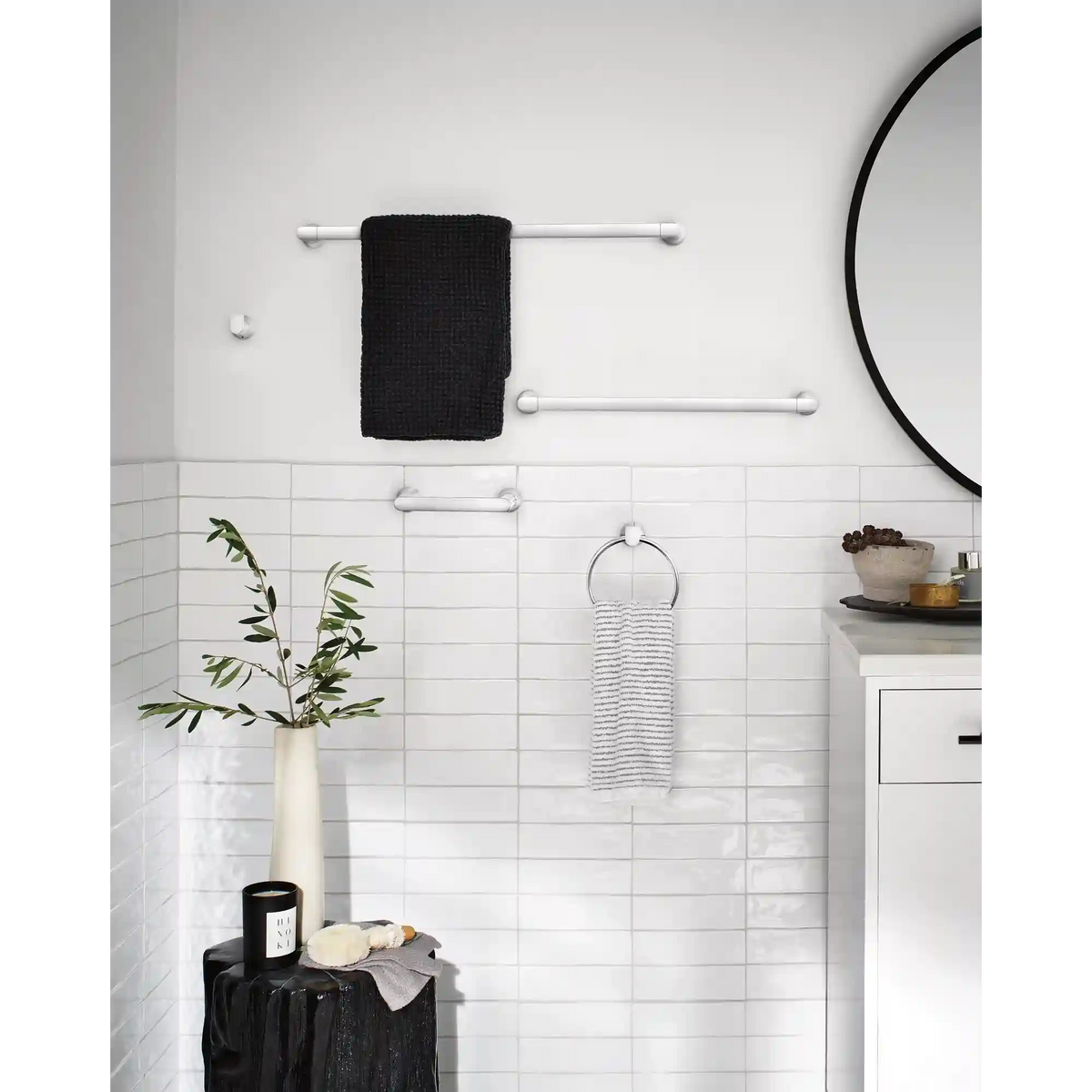Genta 18" Towel Bar