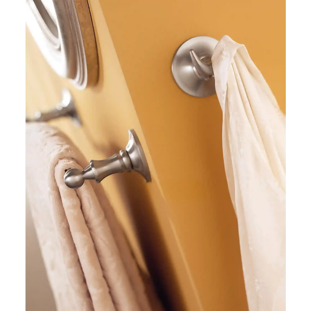Danbury Chrome 24" towel bar