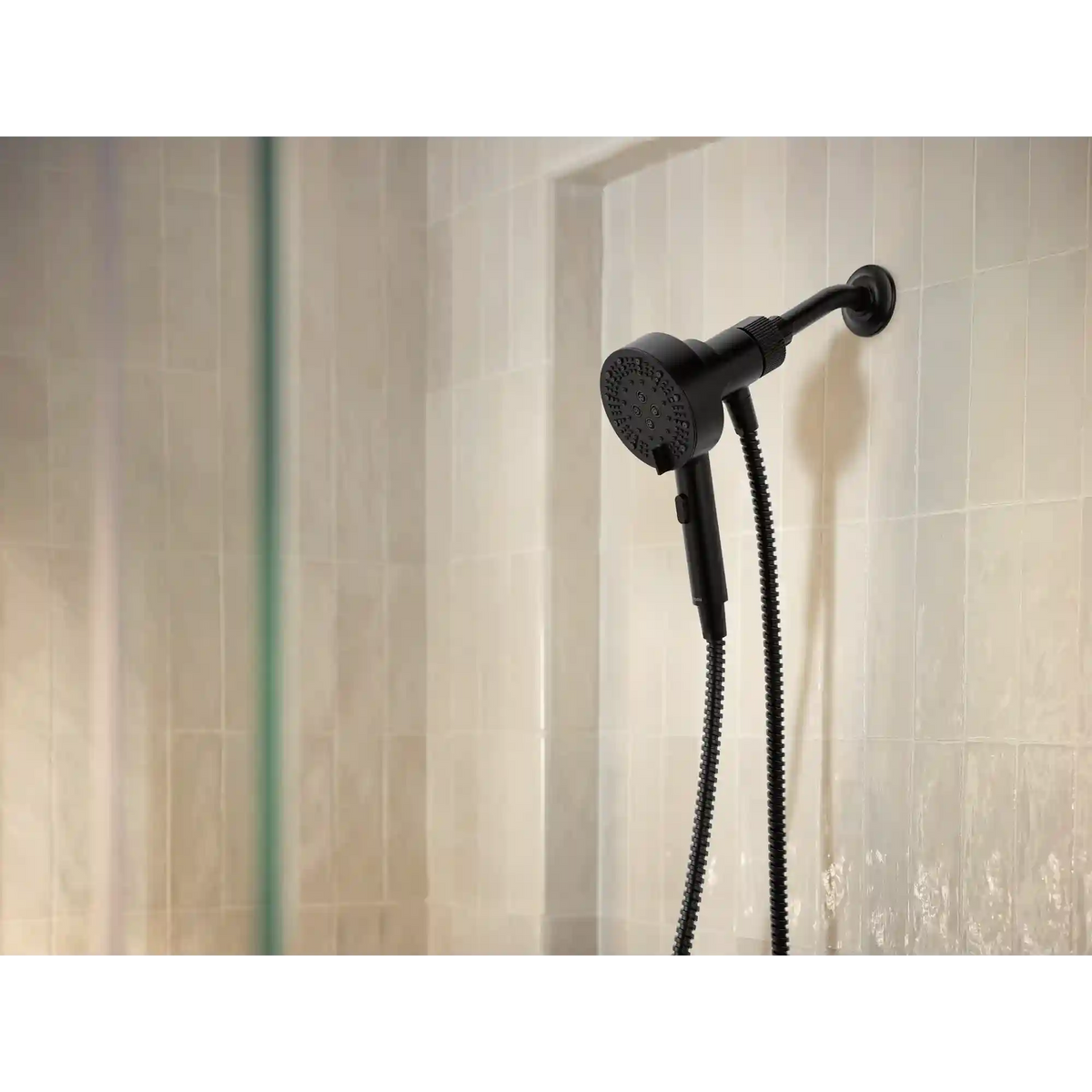 Magnetix Six-Function 4.25" Diameter Spray Head Handshower