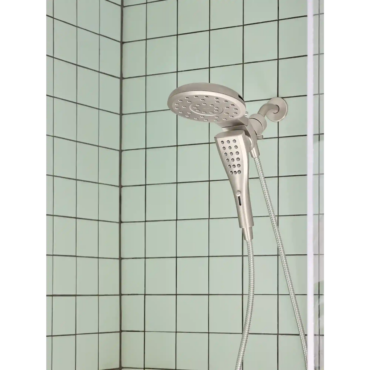 Verso Round Eight-Function Eco-Performance 7" Diameter Spray Head with Handshower
