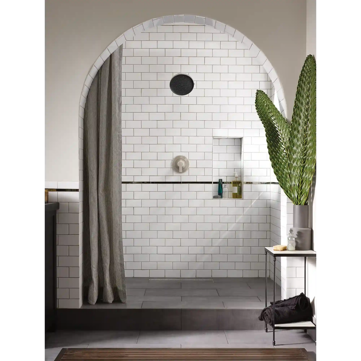 Verso Infinite 9" Diameter Spray Head Rainshower