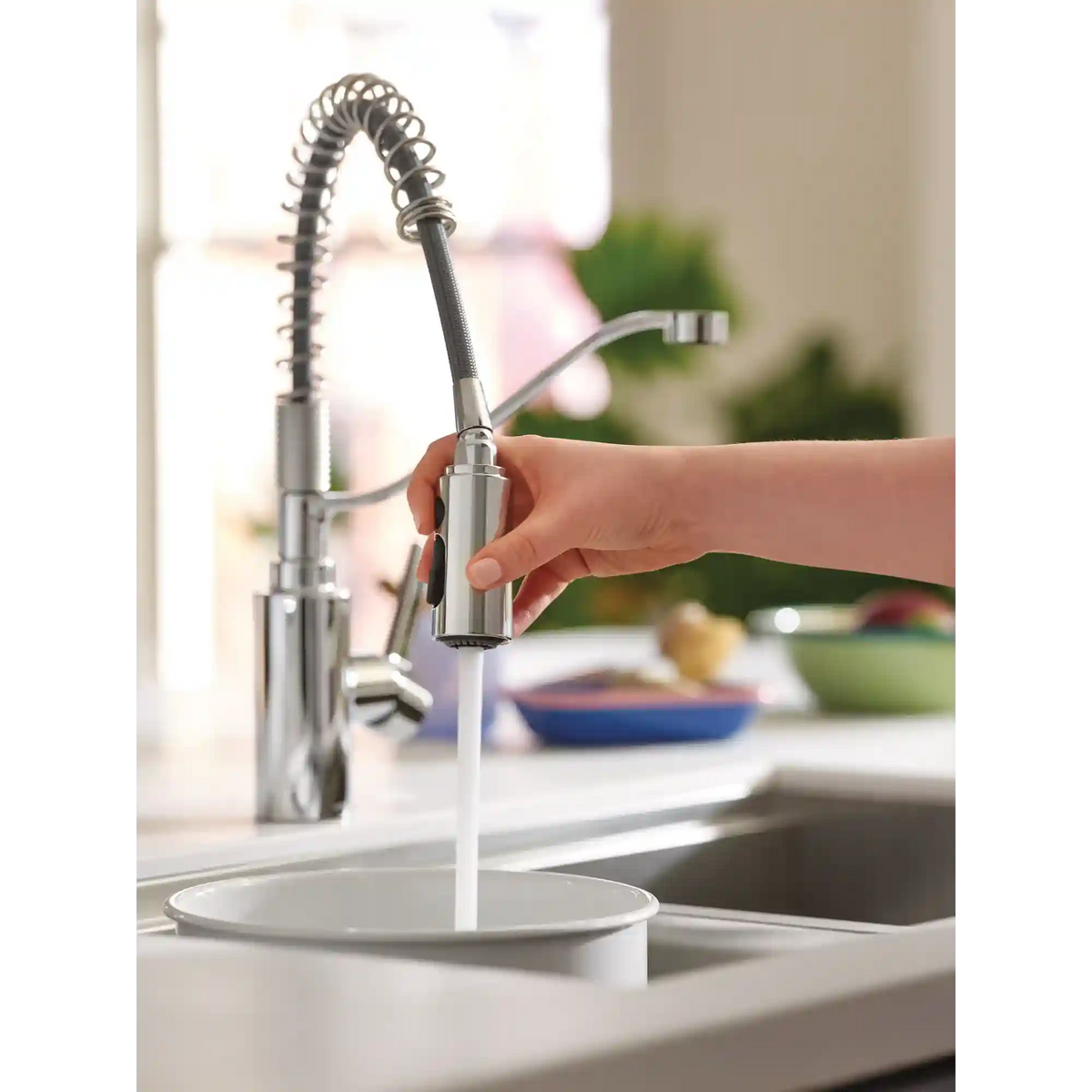 Genta LX One-Handle High Arc Pulldown Kitchen Faucet