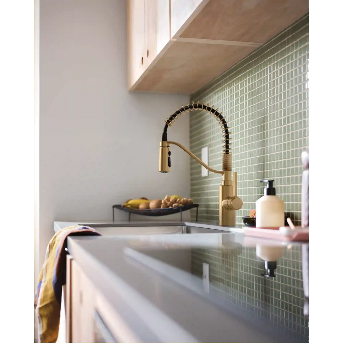 Genta LX One-Handle High Arc Pulldown Kitchen Faucet