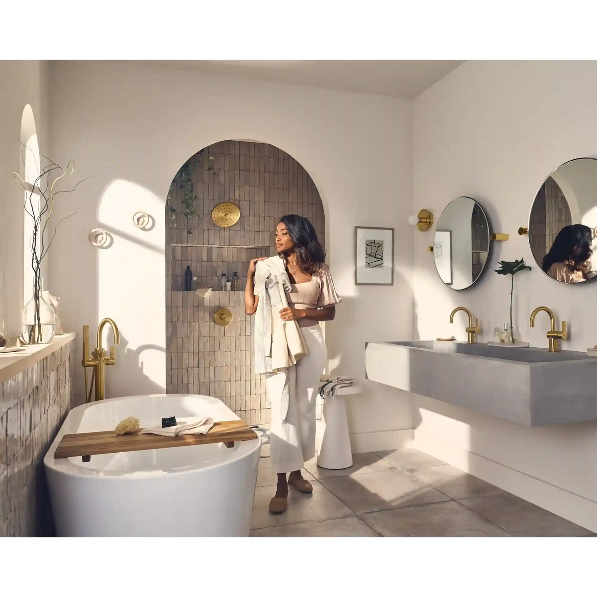 Cia One-Handle Tub Filler Includes Hand Shower
