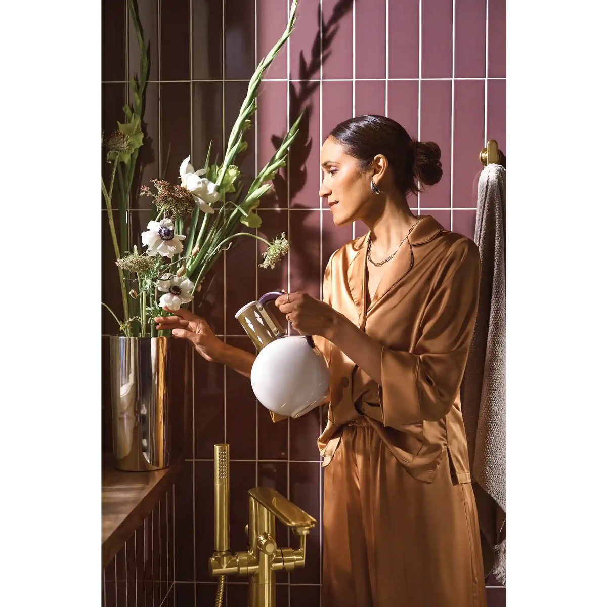 Greenfield One-Handle Tub Filler Includes Hand Shower