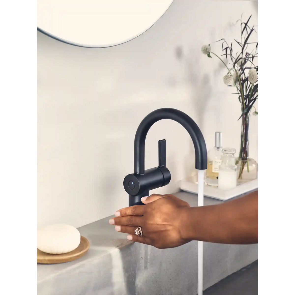 Cia MotionSense Wave One-Handle High Arc Single Sensor Bathroom Faucet