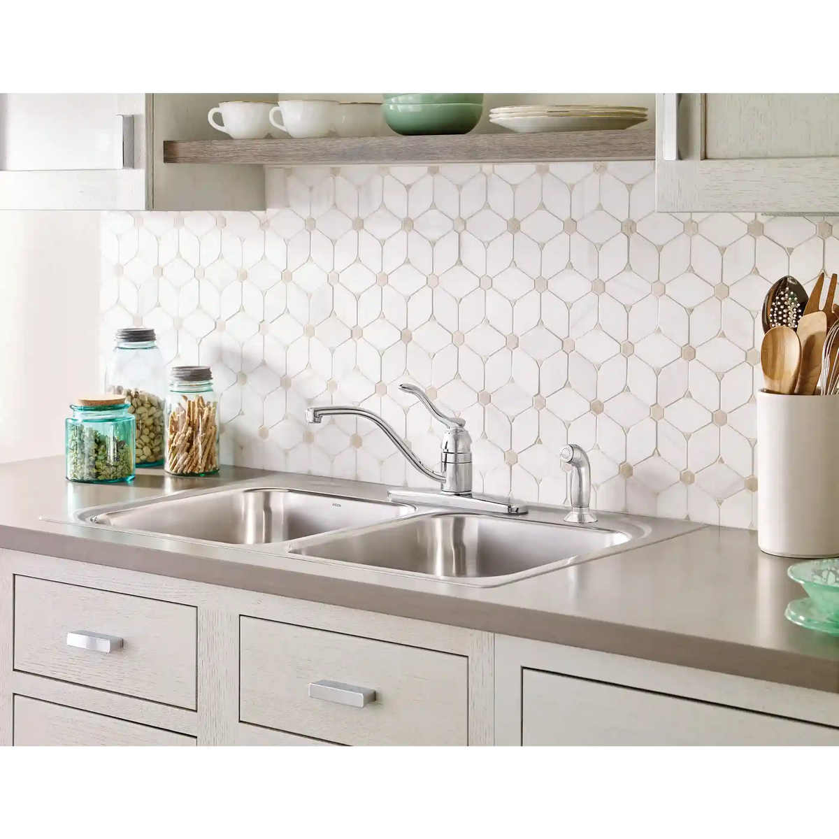 Banbury One-Handle Low Arc Kitchen Faucet