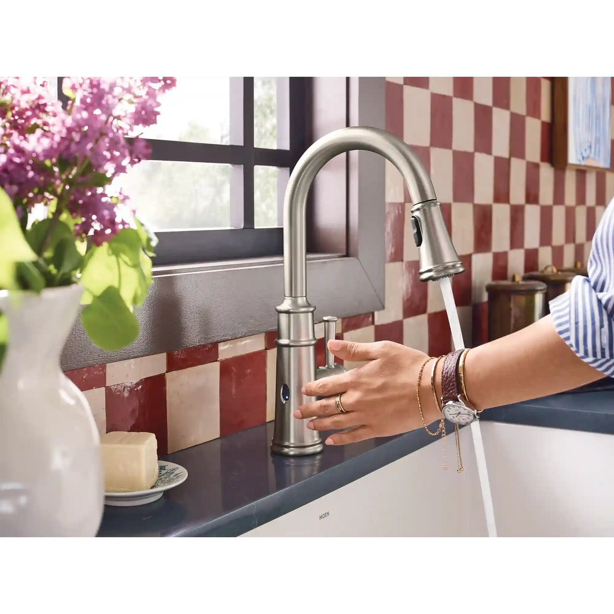 Belfield MotionSense Wave One-Handle High Arc Single Sensor Pulldown Kitchen Faucet