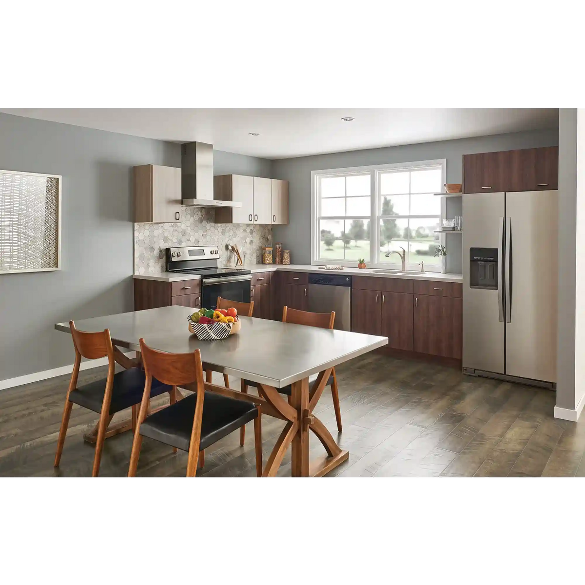 Camerist One-Handle Low Arc Pullout Kitchen Faucet