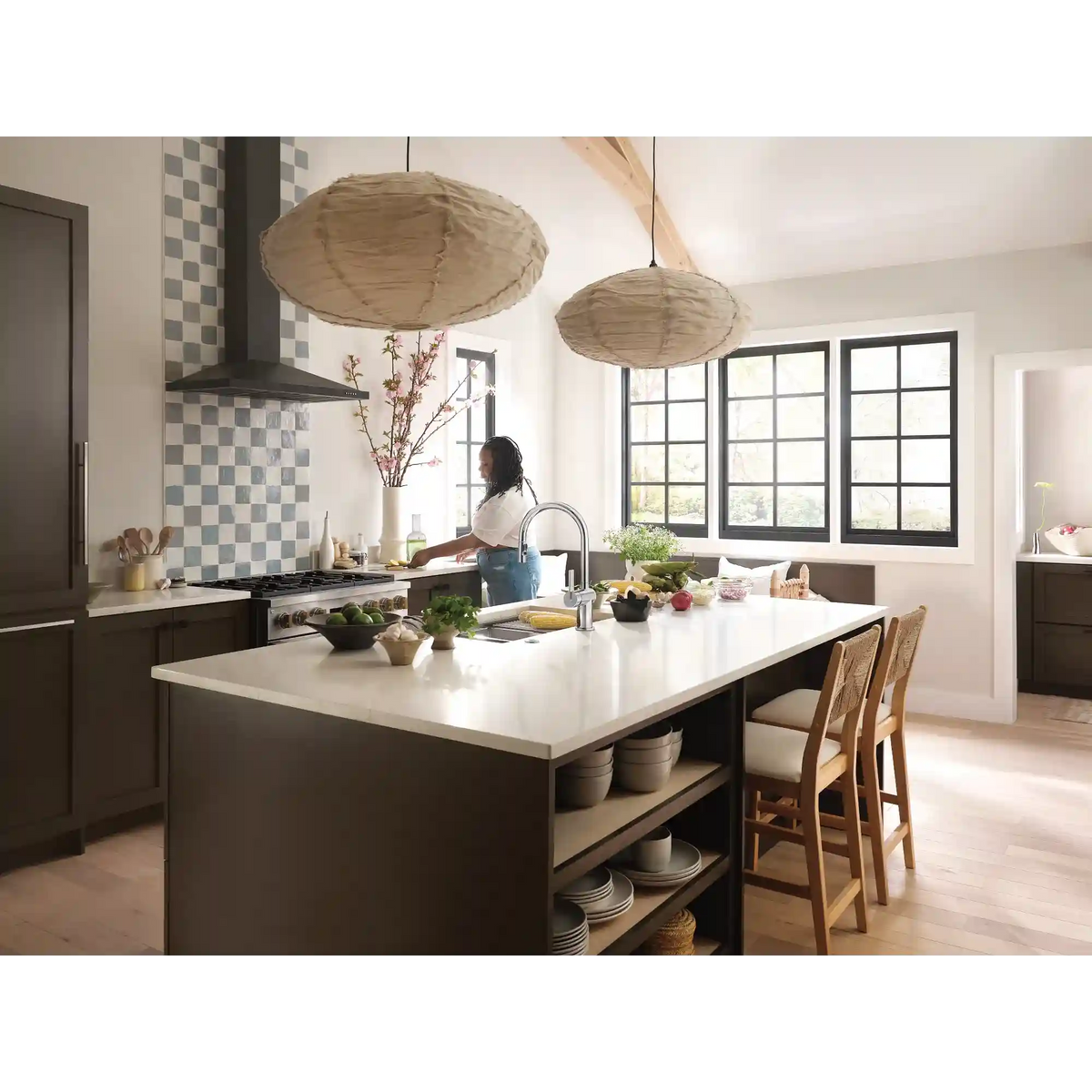 Cia One-Handle High Arc Pulldown Kitchen Faucet