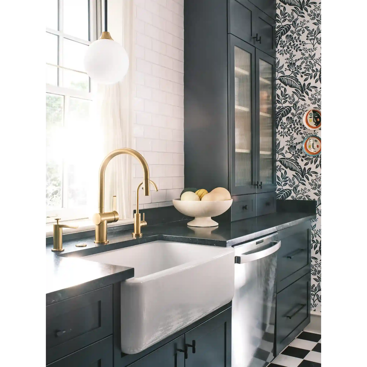 Cia One-Handle High Arc Pulldown Kitchen Faucet