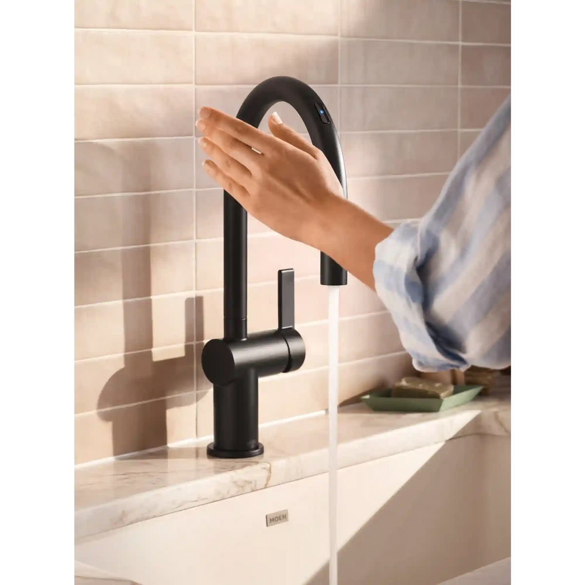 Cia Smart Faucet Voice Control One-Handle High Arc Pulldown Kitchen Faucet