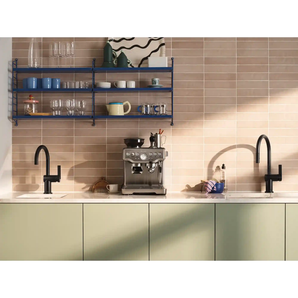 Cia MotionSense Wave One-Handle High Arc Single Sensor Pulldown Kitchen Faucet