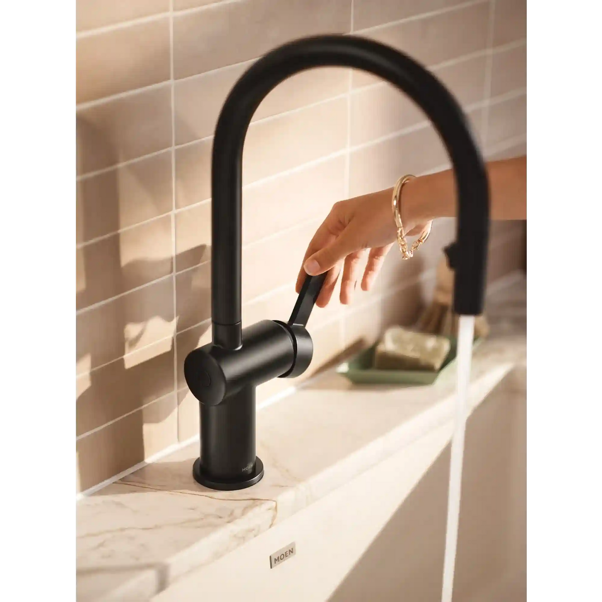 Cia MotionSense Wave One-Handle High Arc Single Sensor Pulldown Kitchen Faucet