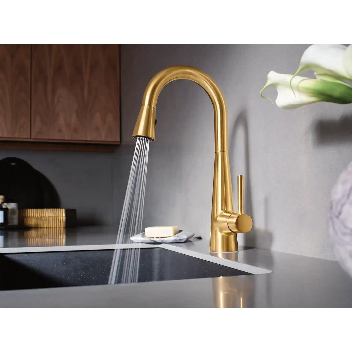Sleek One-Handle Pulldown Bar Faucet