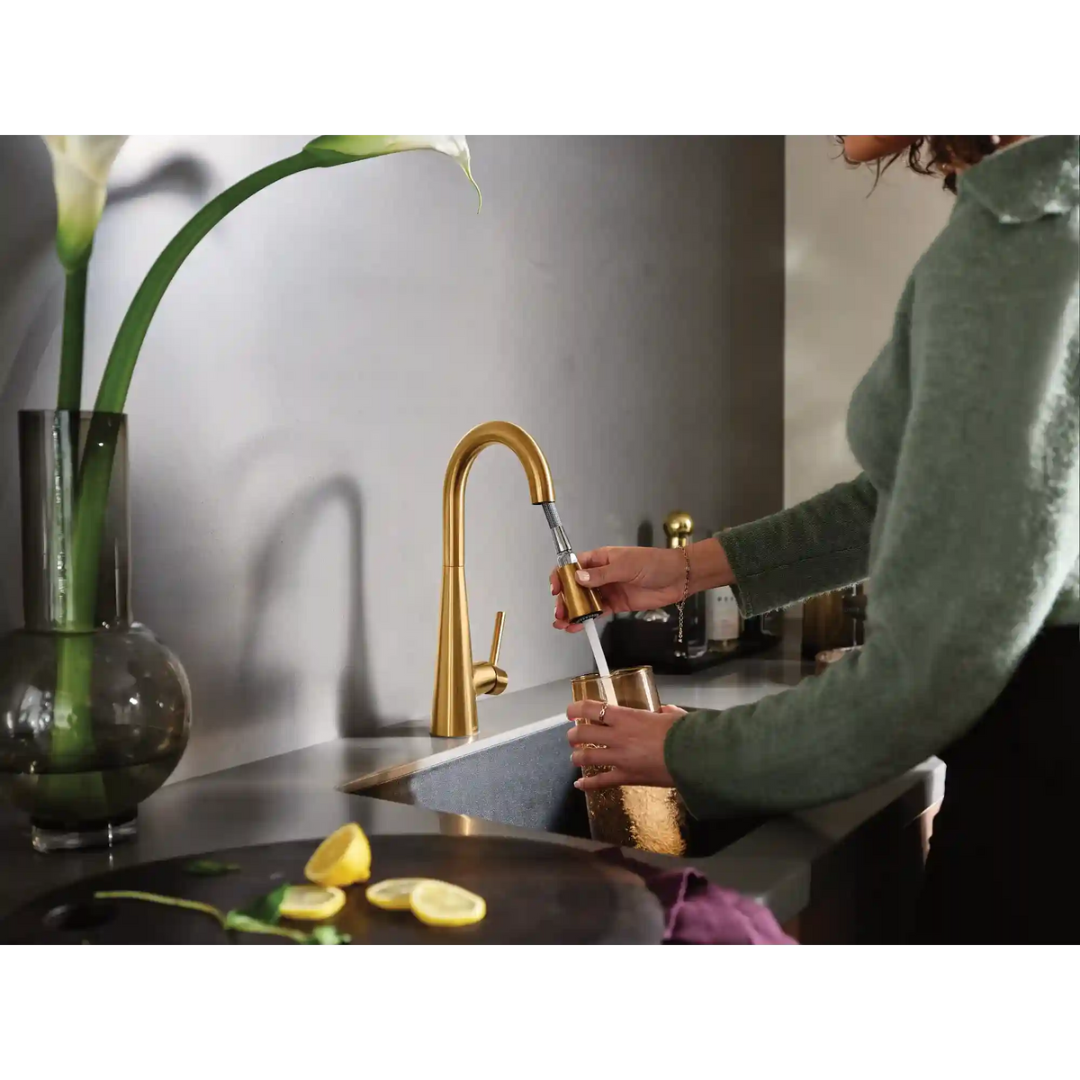 Sleek One-Handle Pulldown Bar Faucet