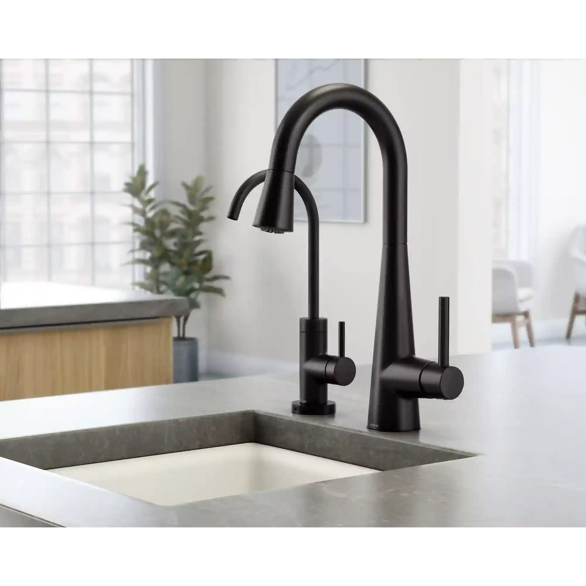 Sleek One-Handle Pulldown Bar Faucet