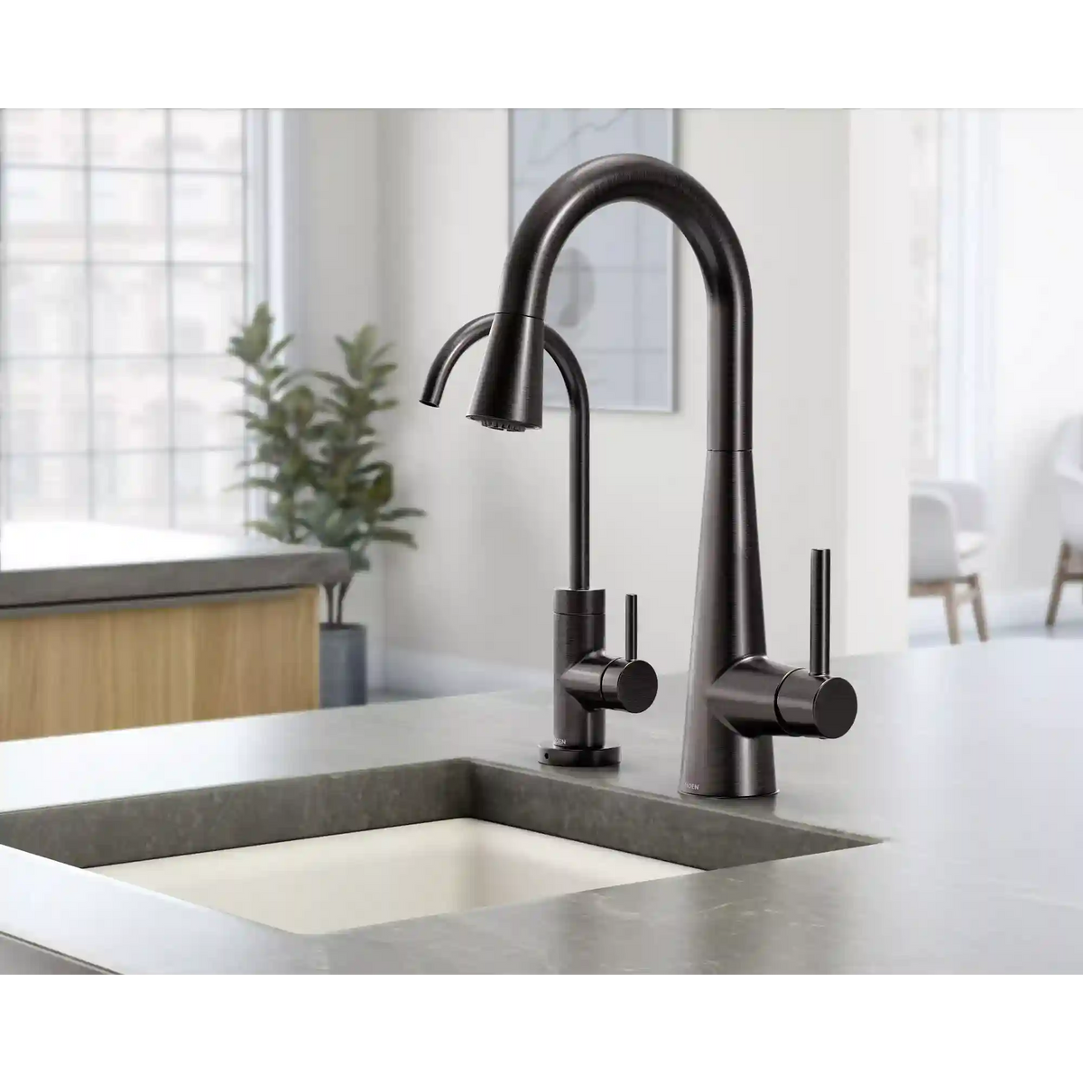Sleek One-Handle Pulldown Bar Faucet