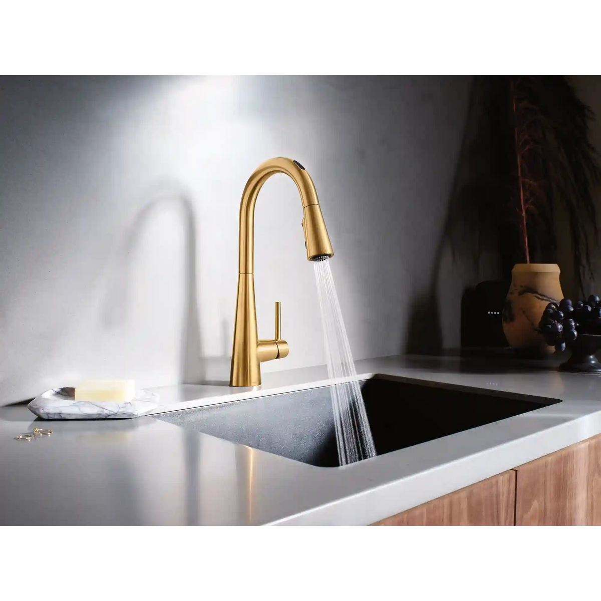 Sleek Smart Faucet Voice Control One-Handle High Arc Pulldown Kitchen Faucet