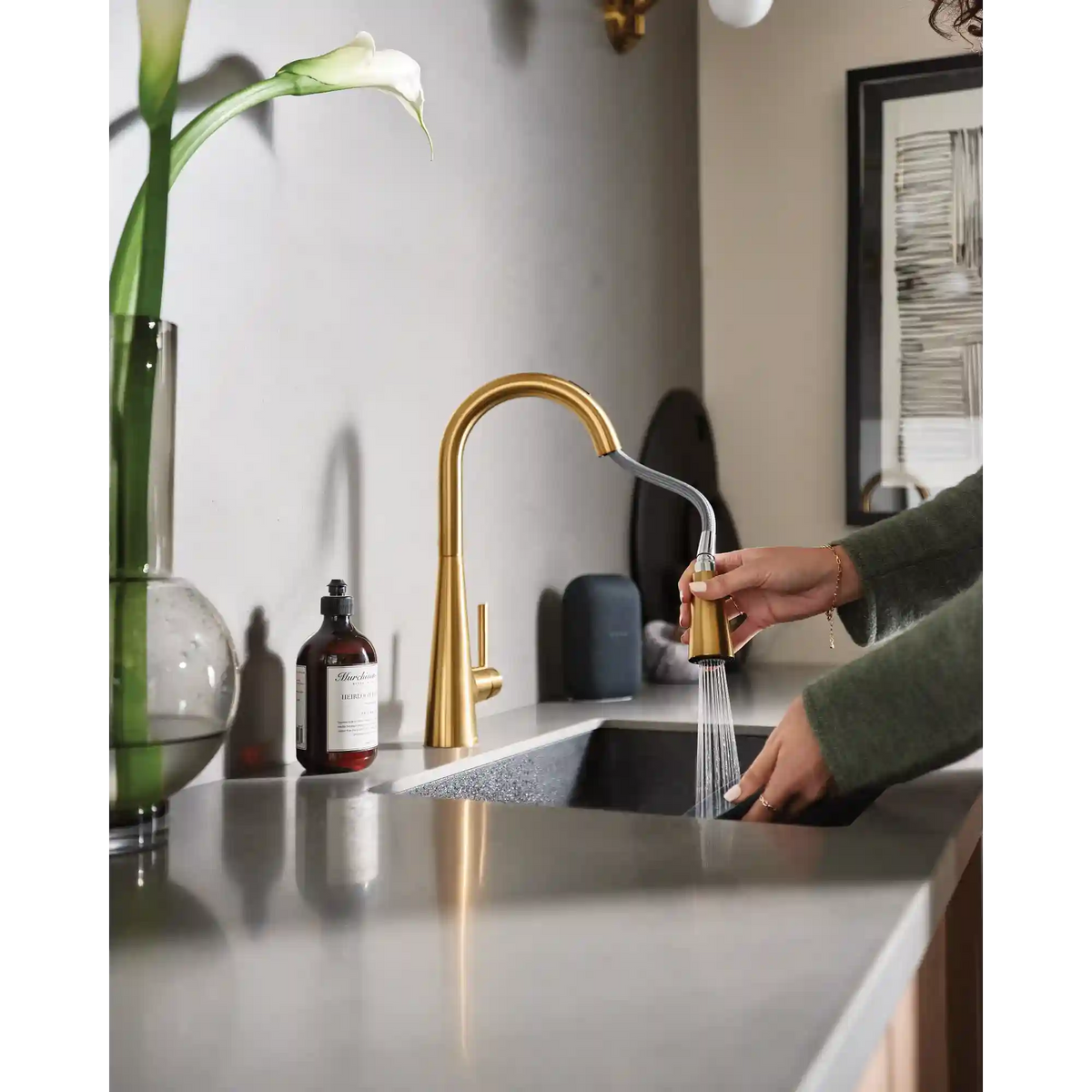 Sleek Smart Faucet Voice Control One-Handle High Arc Pulldown Kitchen Faucet