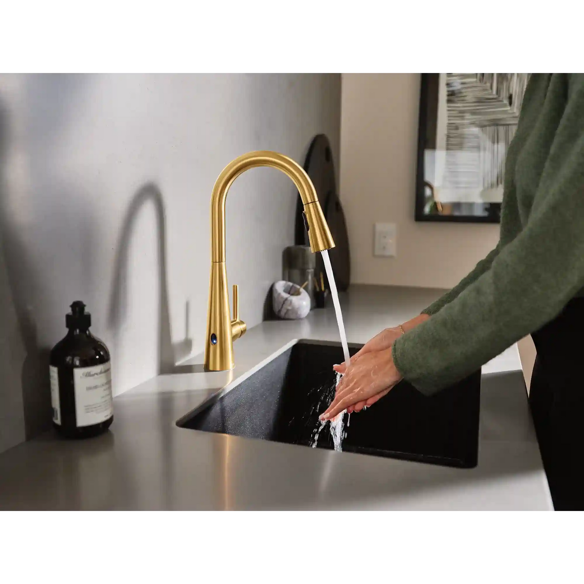 Sleek MotionSense Wave One-Handle High Arc Single Sensor Pulldown Kitchen Faucet