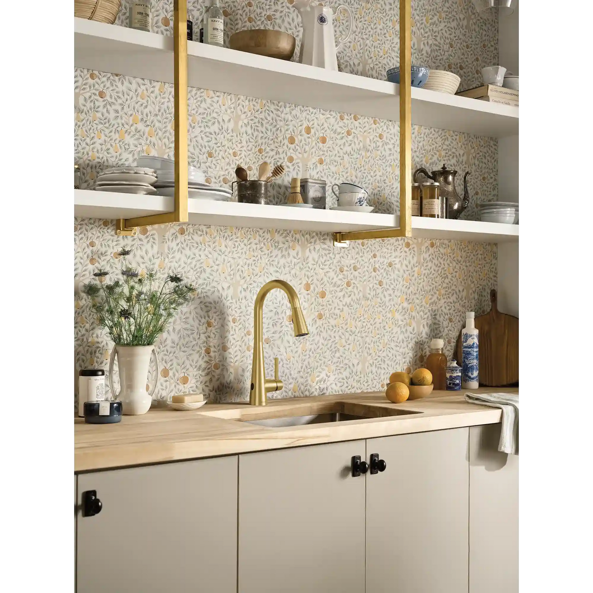 Sleek MotionSense Wave One-Handle High Arc Single Sensor Pulldown Kitchen Faucet