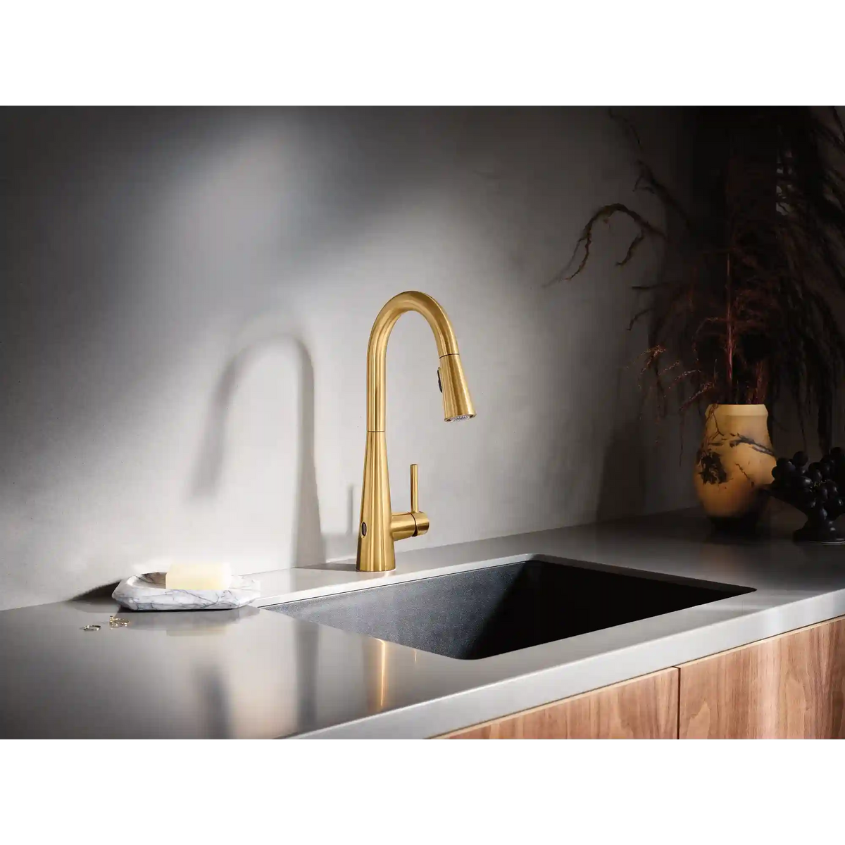 Sleek MotionSense Wave One-Handle High Arc Single Sensor Pulldown Kitchen Faucet