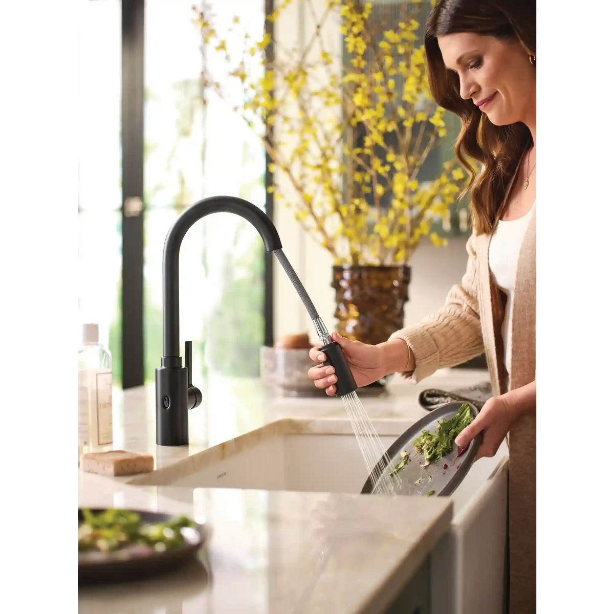 Genta LX MotionSense Wave Single Sensor One-Handle High Arc Pulldown Kitchen Faucet