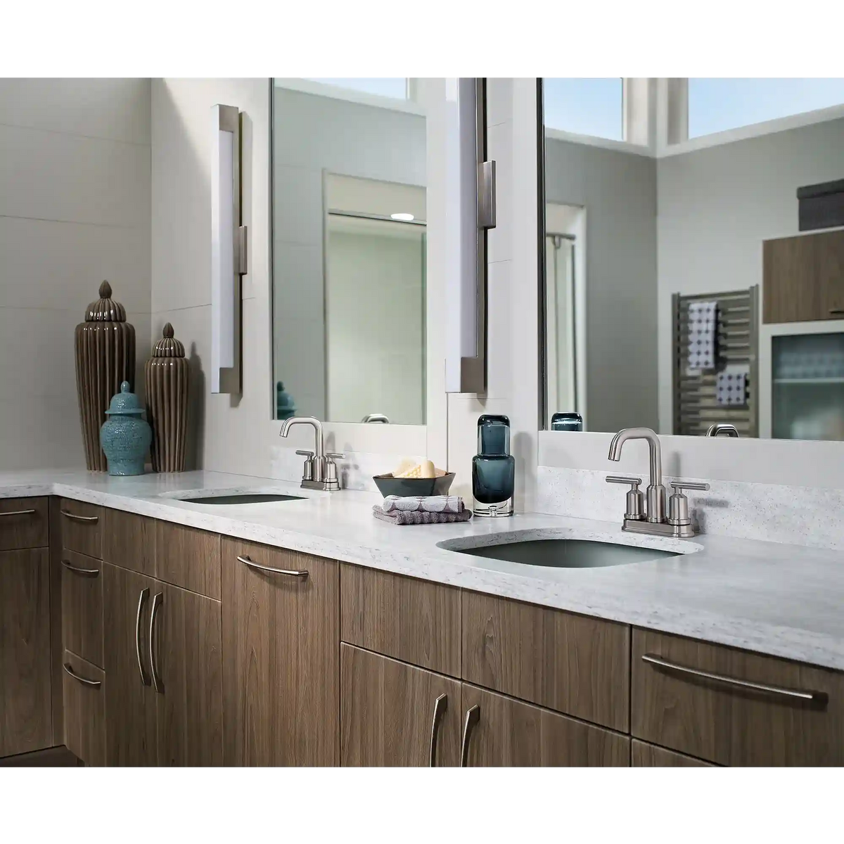 Gibson Two-handle Centerset Bathroom Sink Faucet