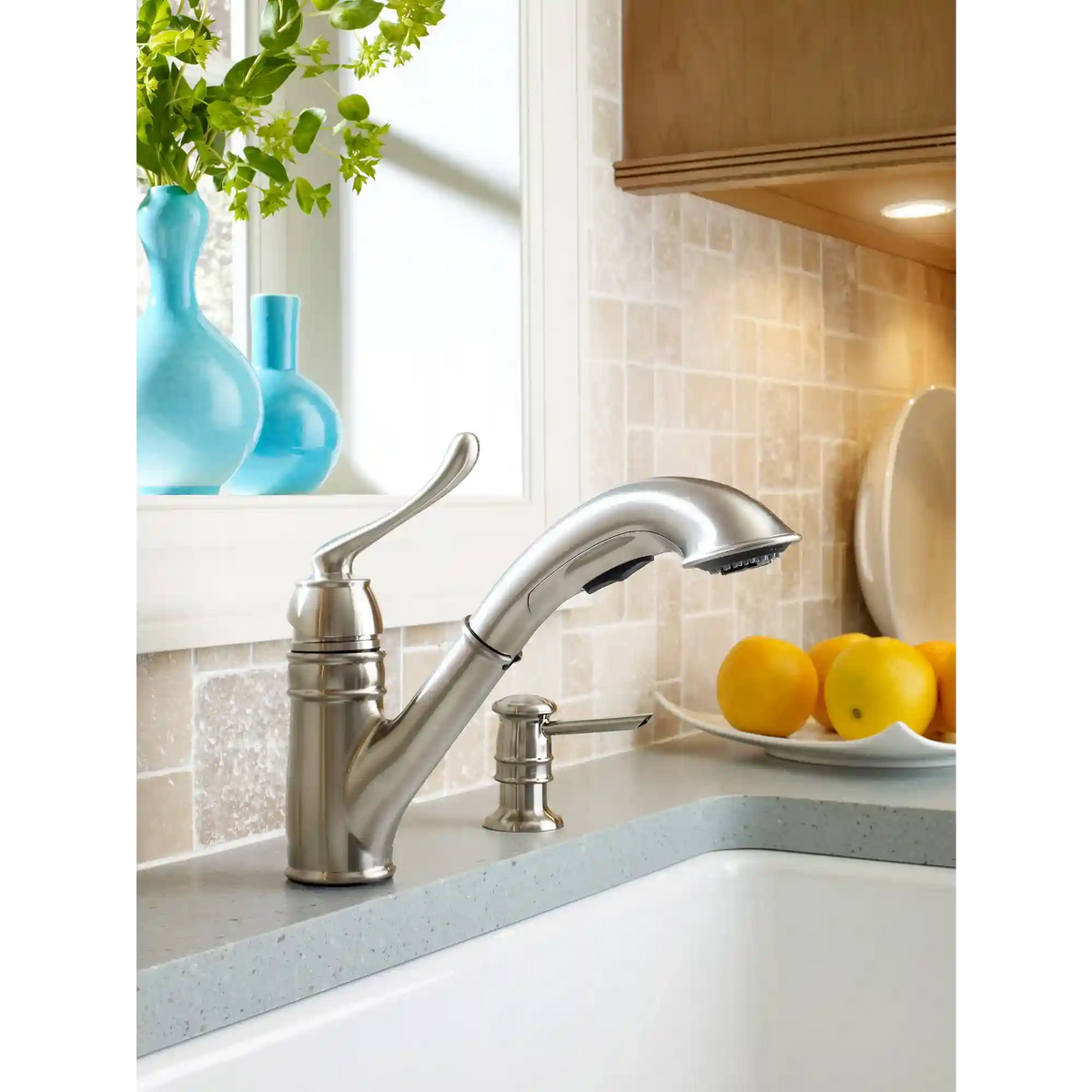 Dorsey One-Handle Low Arc Pullout Kitchen Faucet