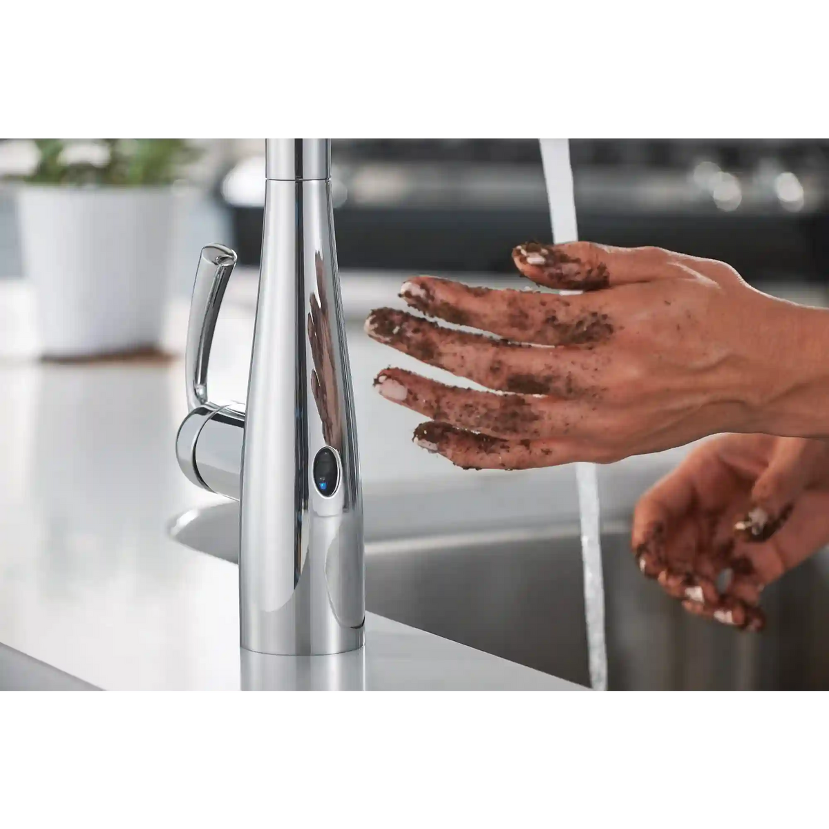 Essie MotionSense One-Handle High Arc Single Sensor Pulldown Kitchen Faucet