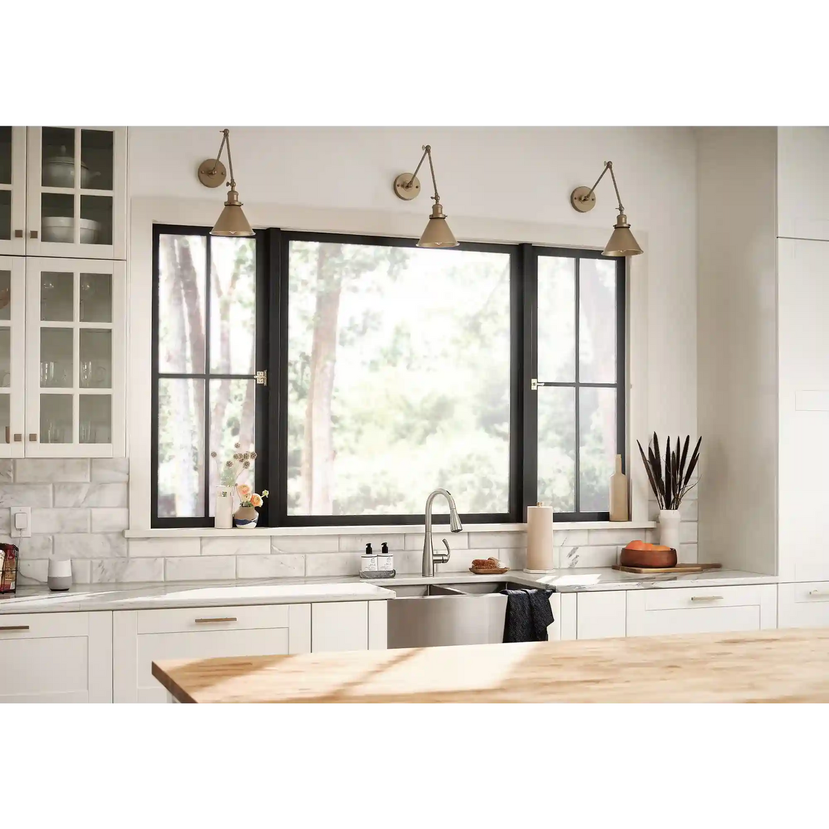Essie Smart Faucet Voice Control One-Handle High Arc Pulldown Kitchen Faucet