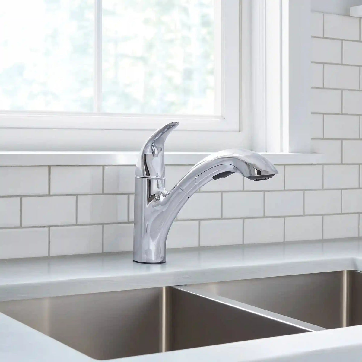 Medina One-Handle Pullout Kitchen Faucet