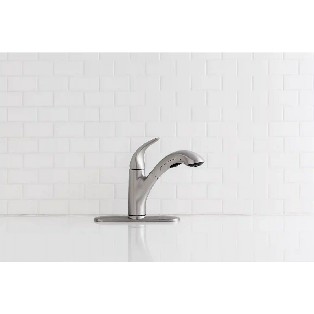 Medina One-Handle Pullout Kitchen Faucet