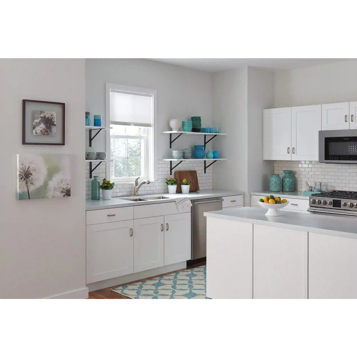 Medina One-Handle Pullout Kitchen Faucet