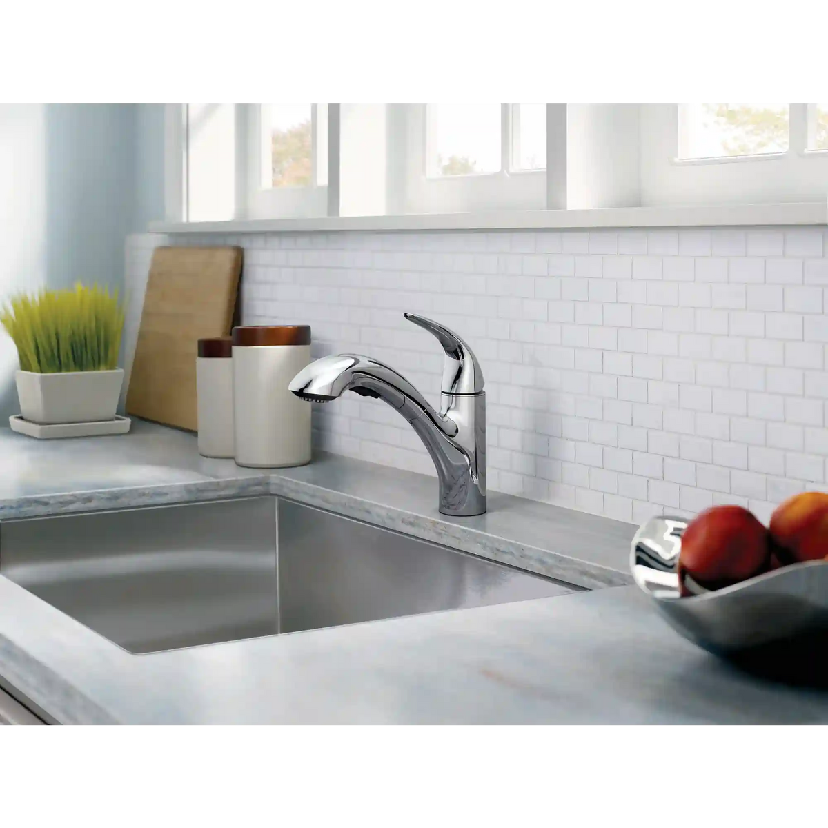 Medina One-Handle Pullout Kitchen Faucet