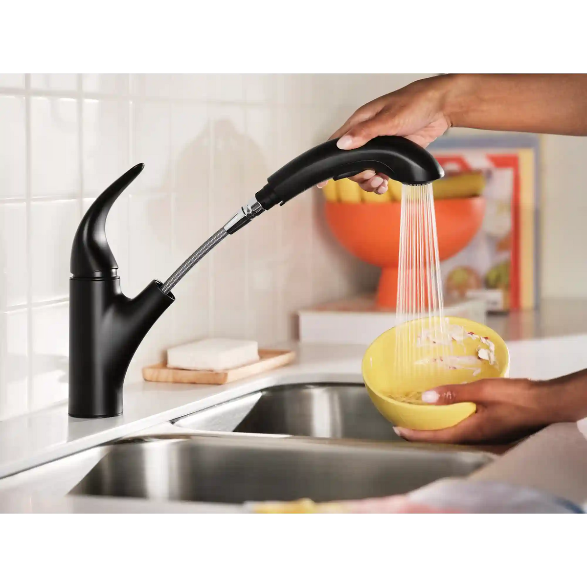 Medina One-Handle Pullout Kitchen Faucet