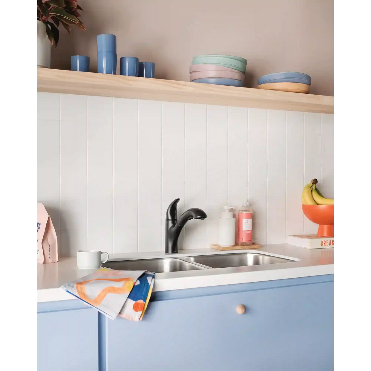 Medina One-Handle Pullout Kitchen Faucet