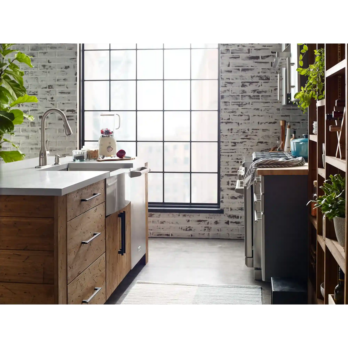 Arlo Hands Free Pulldown Kitchen Faucet