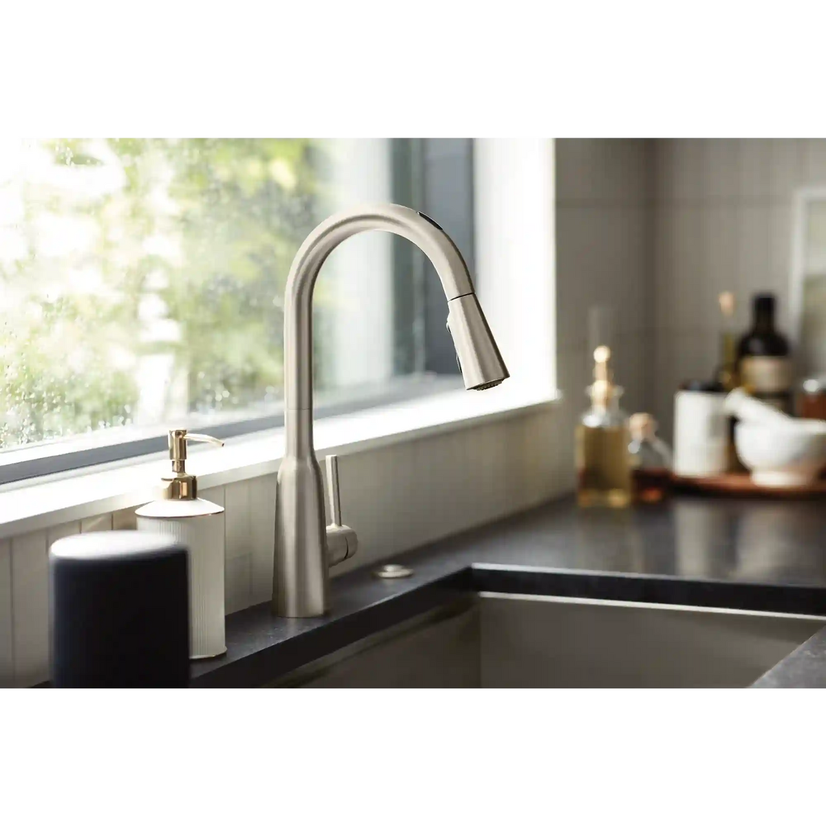 Zyla Smart Kitchen Faucet One-Handle Pulldown