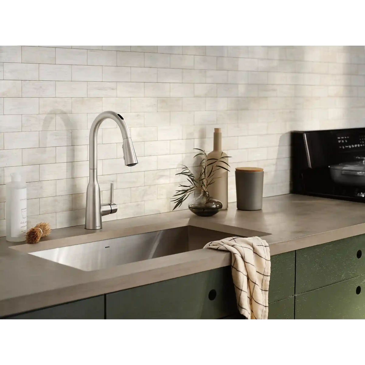 Zyla Smart Kitchen Faucet One-Handle Pulldown