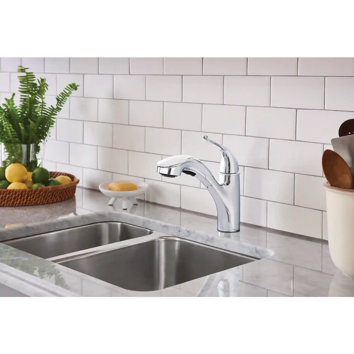 Brecklyn One-Handle Low Arc Pullout Kitchen Faucet