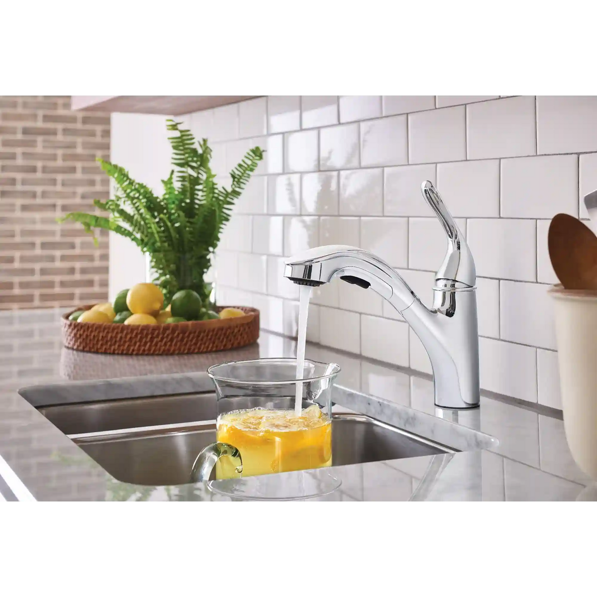 Brecklyn One-Handle Low Arc Pullout Kitchen Faucet