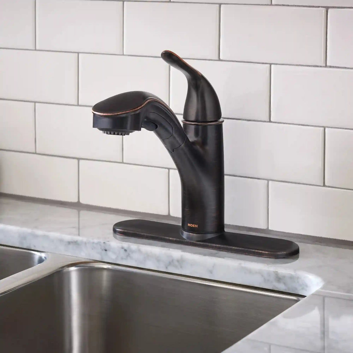 Brecklyn One-Handle Low Arc Pullout Kitchen Faucet