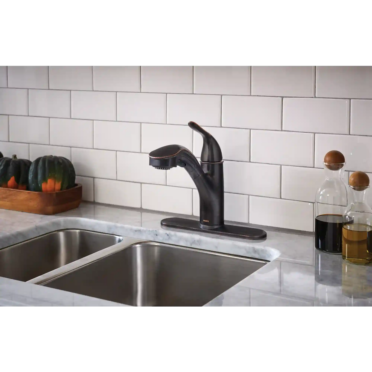 Brecklyn One-Handle Low Arc Pullout Kitchen Faucet