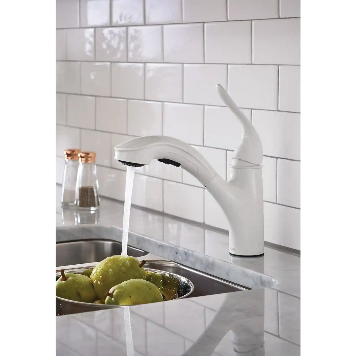 Brecklyn One-Handle Low Arc Pullout Kitchen Faucet