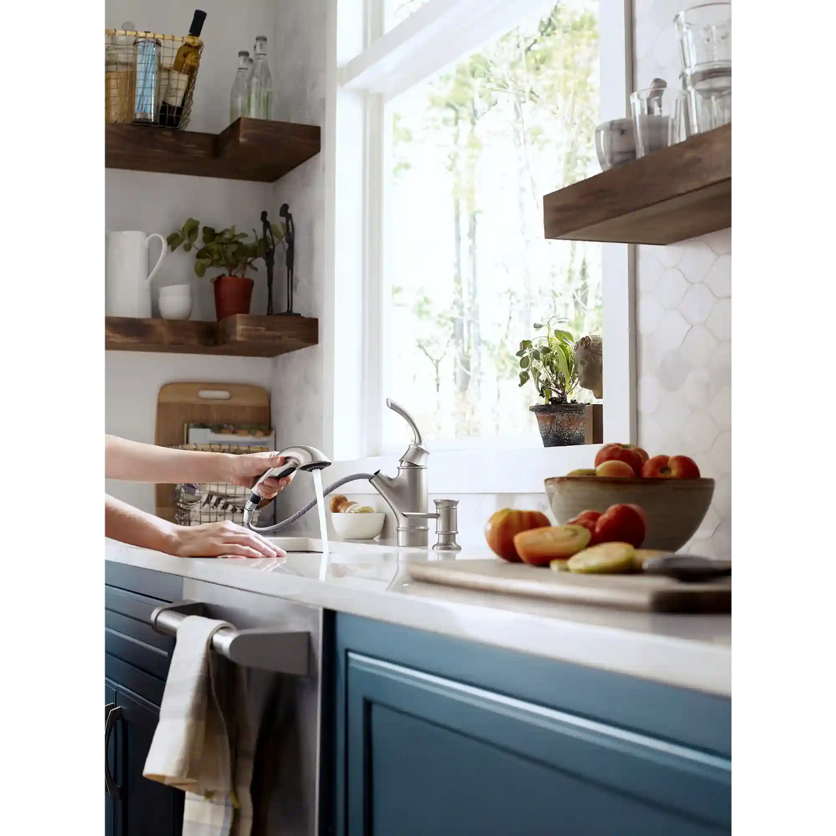Marietta One-Handle Pullout Kitchen Faucet