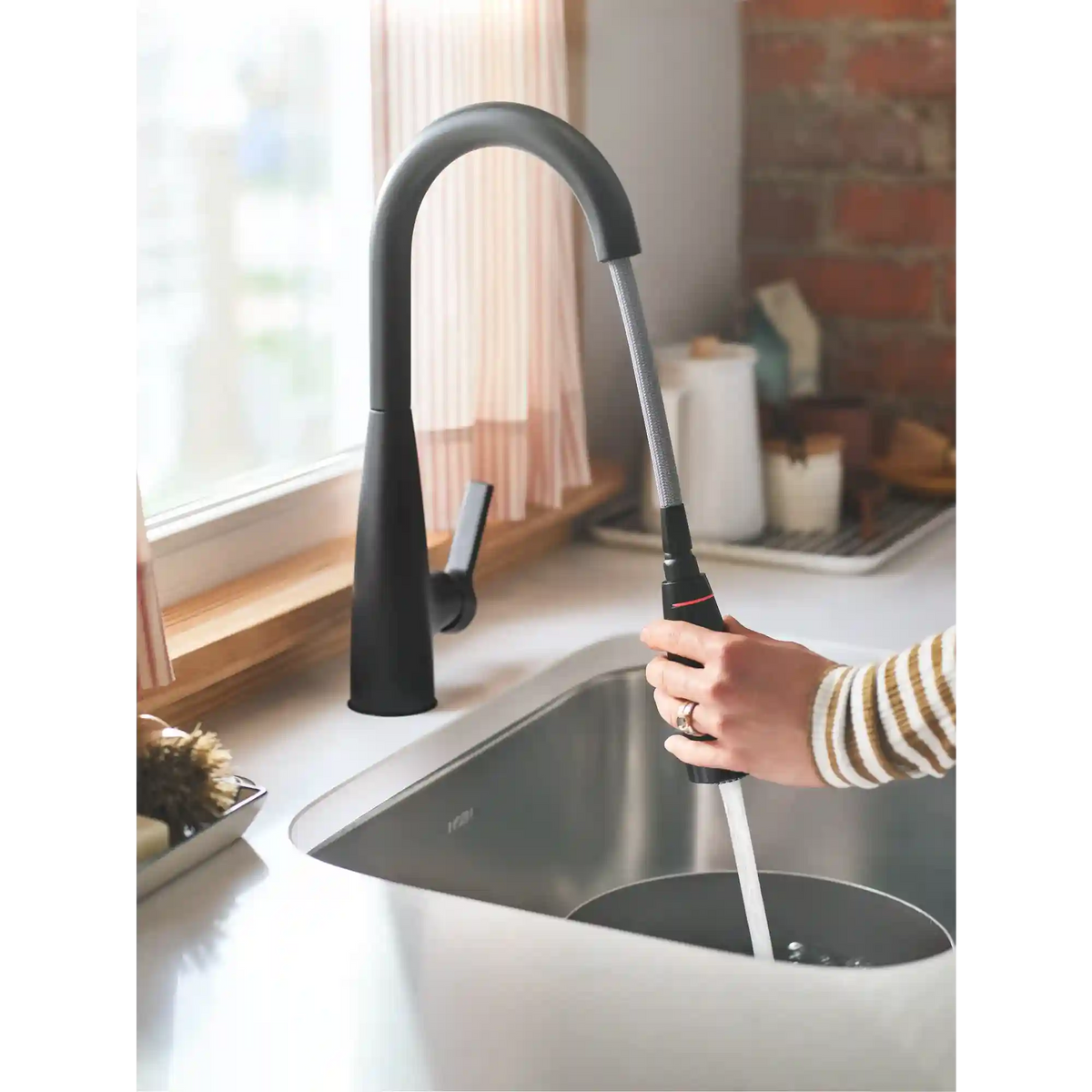 Haelyn One-Handle High Arc Pulldown Kitchen Faucet