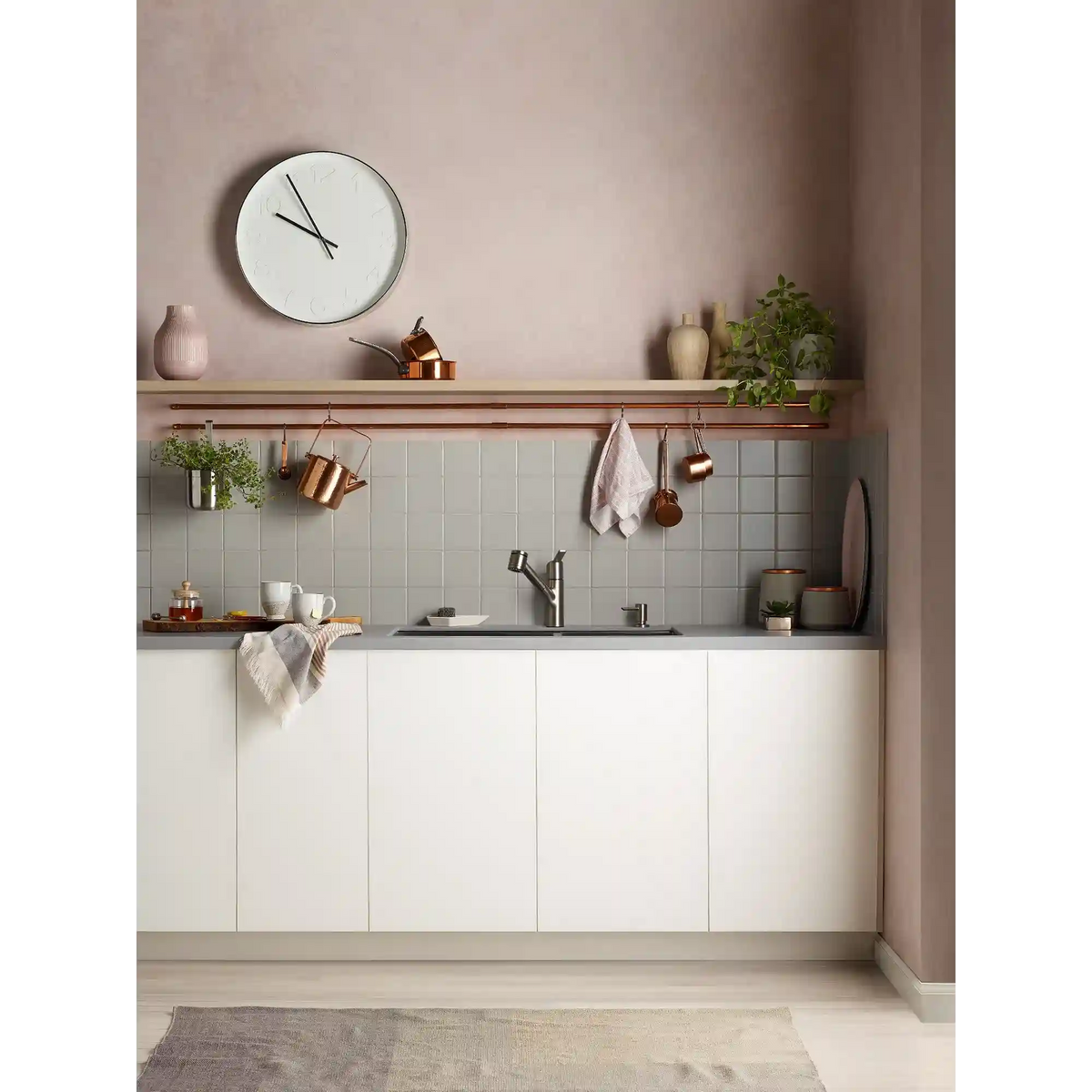 Sombra One-Handle Pullout Kitchen Faucet